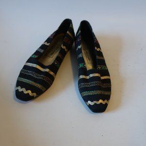 NWT REED EVINS TWO CITY KIDS RIBBON DESIGN SHOES 6